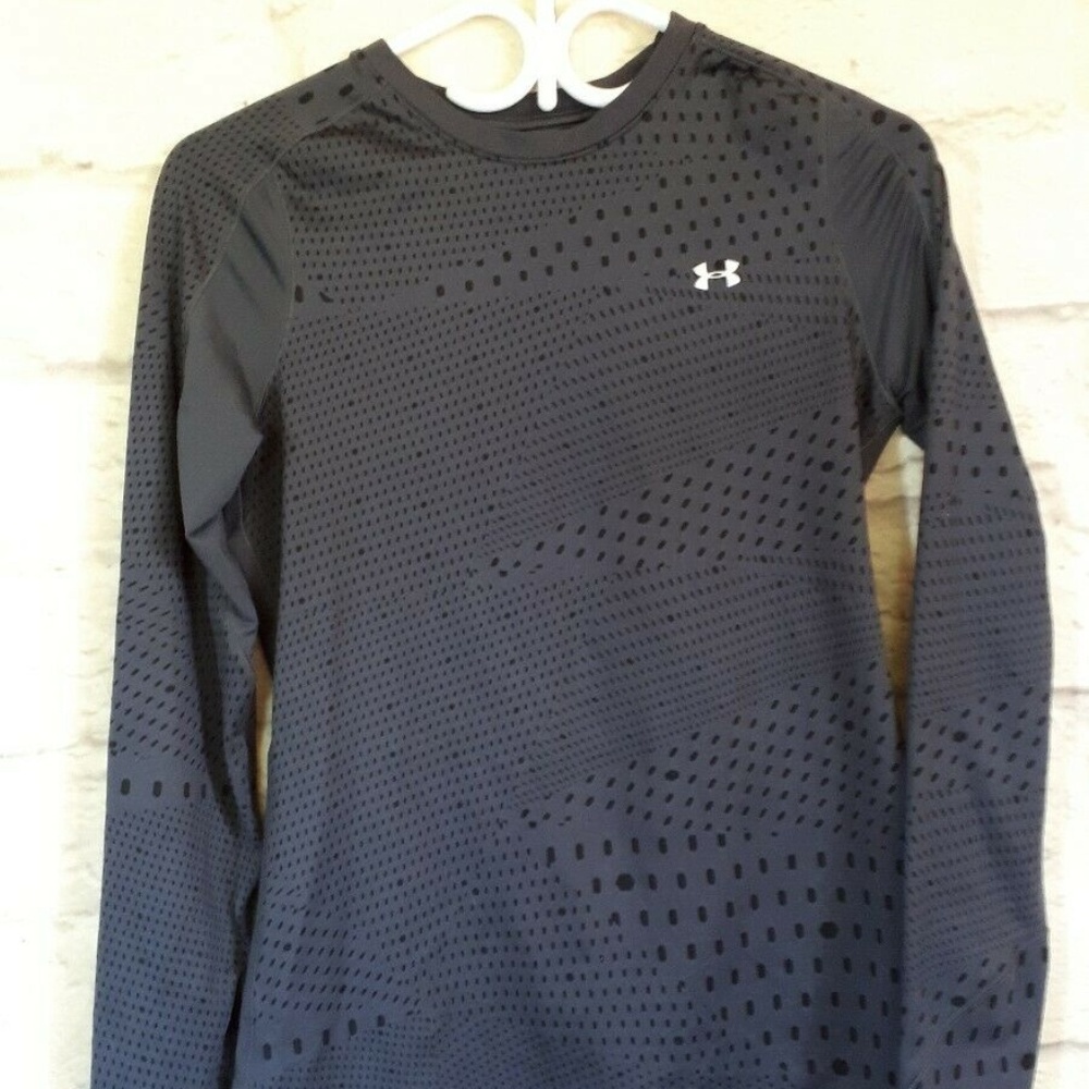 Under Armour Gray Long Sleeve Pullover Sweatshirt